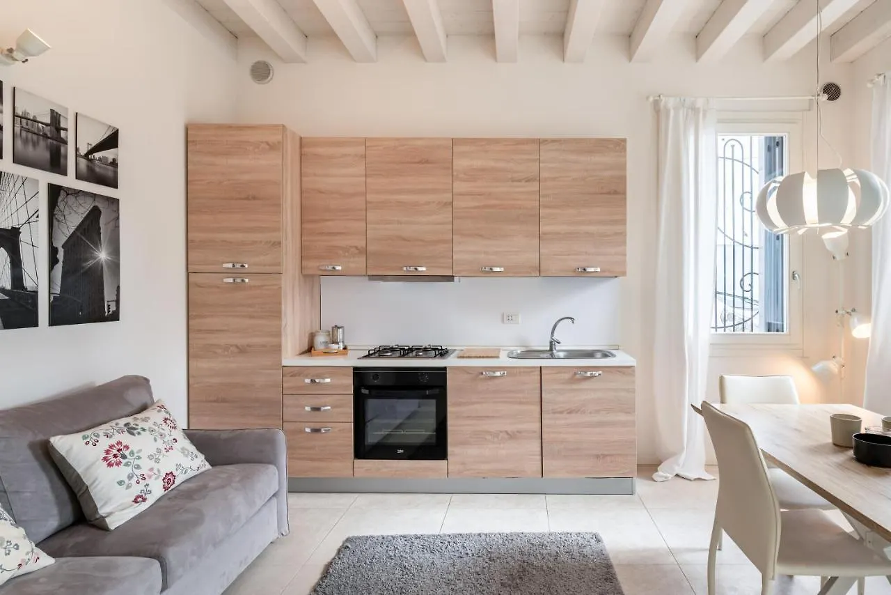 Corte Cappuccina 14 Elegant Apt Con Parcheggio! Padwa