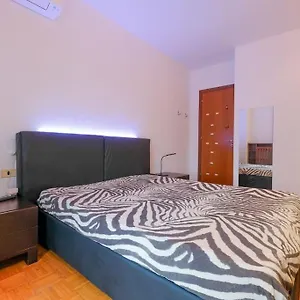 Intero Alloggio: , Bergamo Włochy